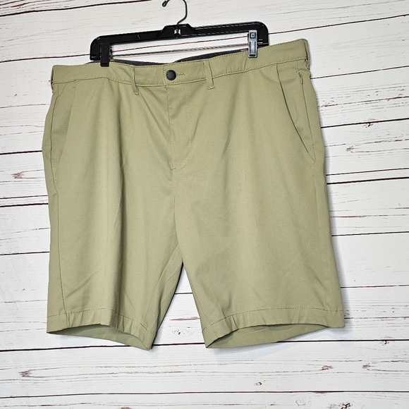 Jachs New York Tan Golf Shorts - Picture 2 of 15